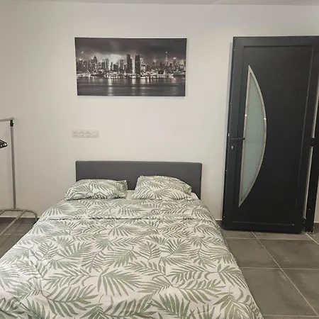 2 Studio Cosy Wifi A Meulan Exterior foto